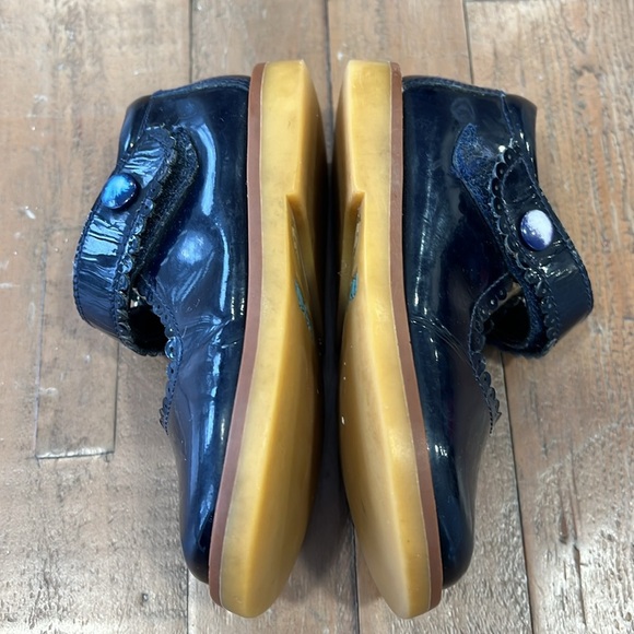 Elephantito navy patent leather scalloped Mary Janes - Picture 8 of 12